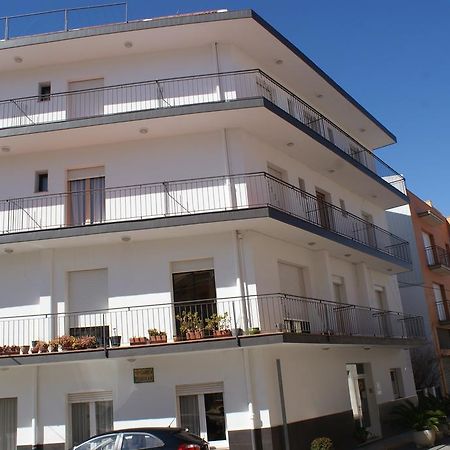 Hostal Gran Sol Льянсса Экстерьер фото