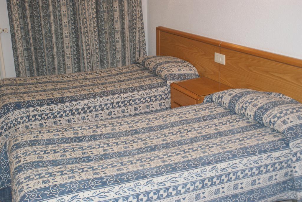 Hostal Gran Sol Льянсса Экстерьер фото